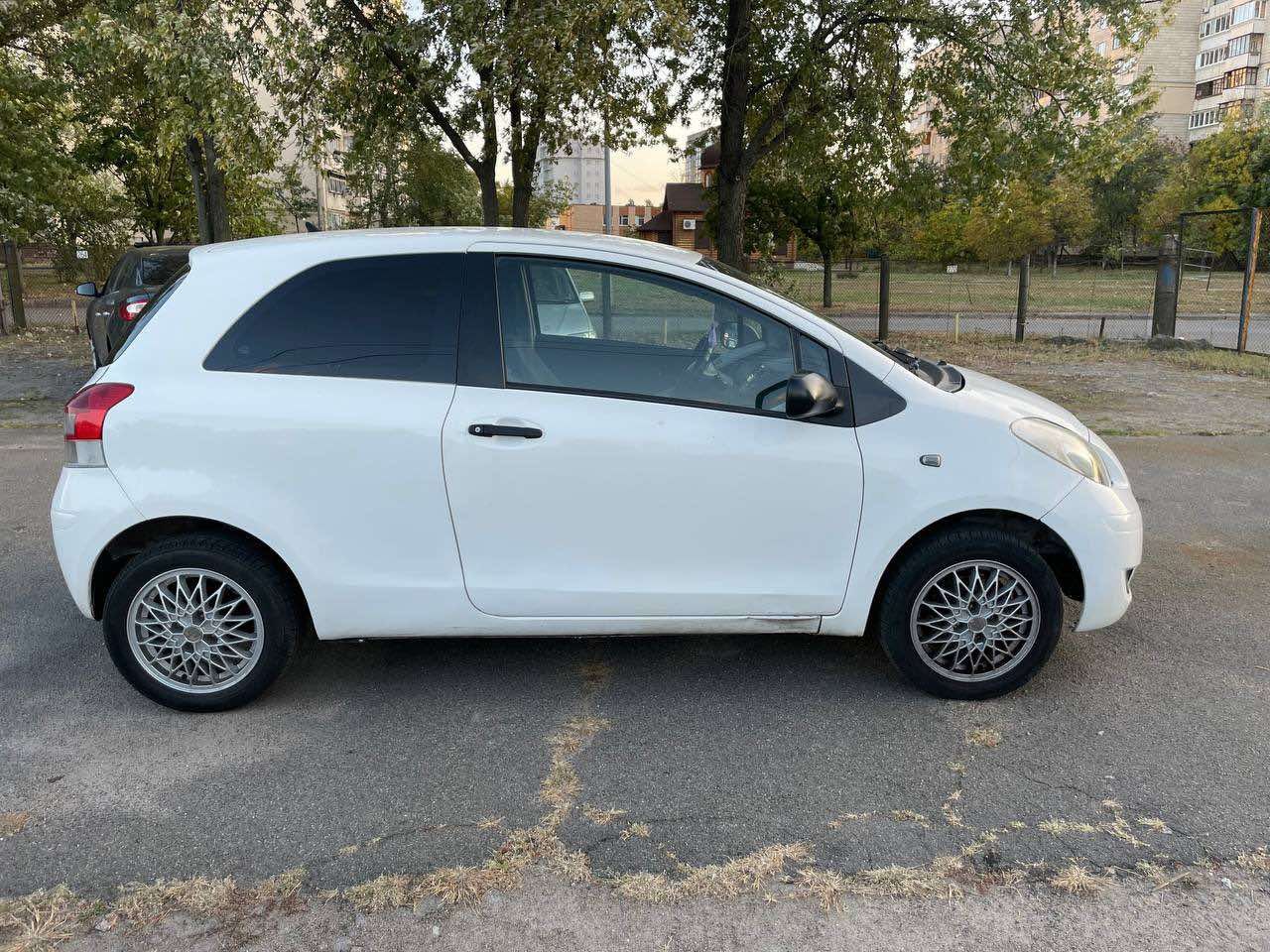 Продам Toyota Yaris