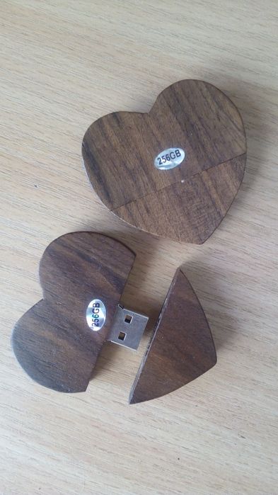 USB флешка 256 Гб/USB flash 256 Gb.