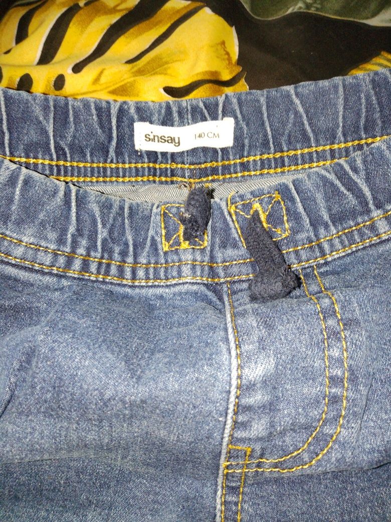 Spodnie jeans rozm. 140