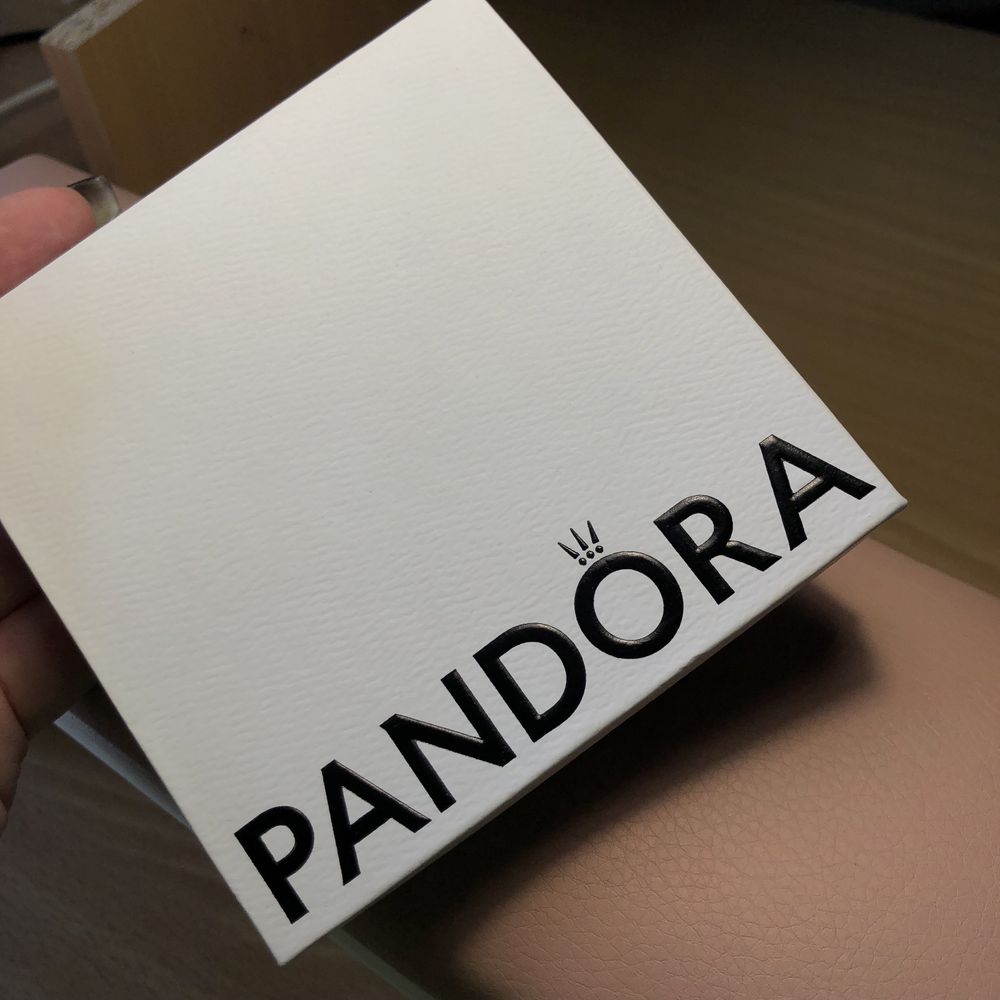 браслет Pandora лімітований «Сяюча сніжинка»