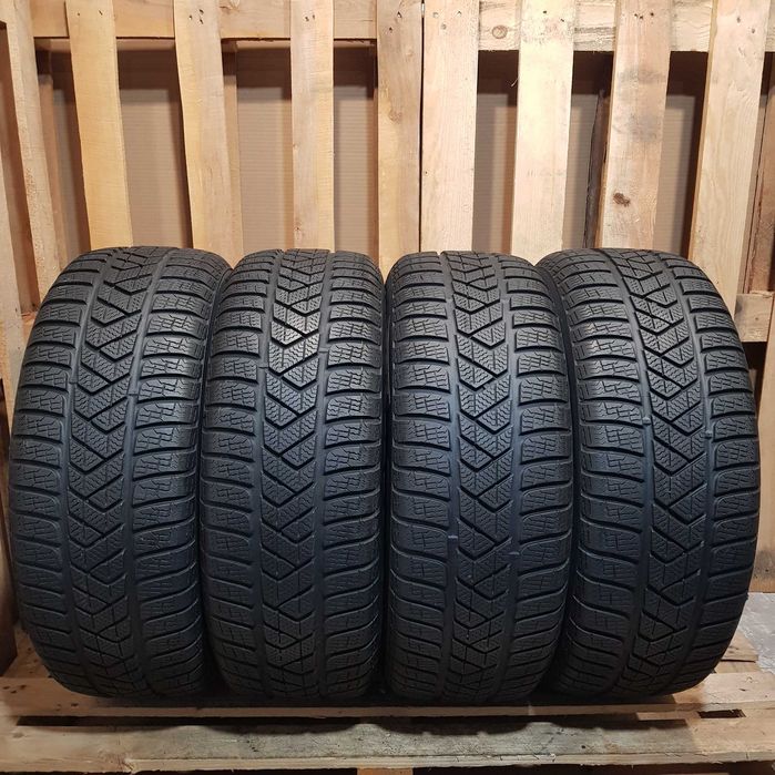 Pirelli Sottozero 3 215/60/16 7-6.5мм Шини Зимові 4шт з Європи б/в Р16