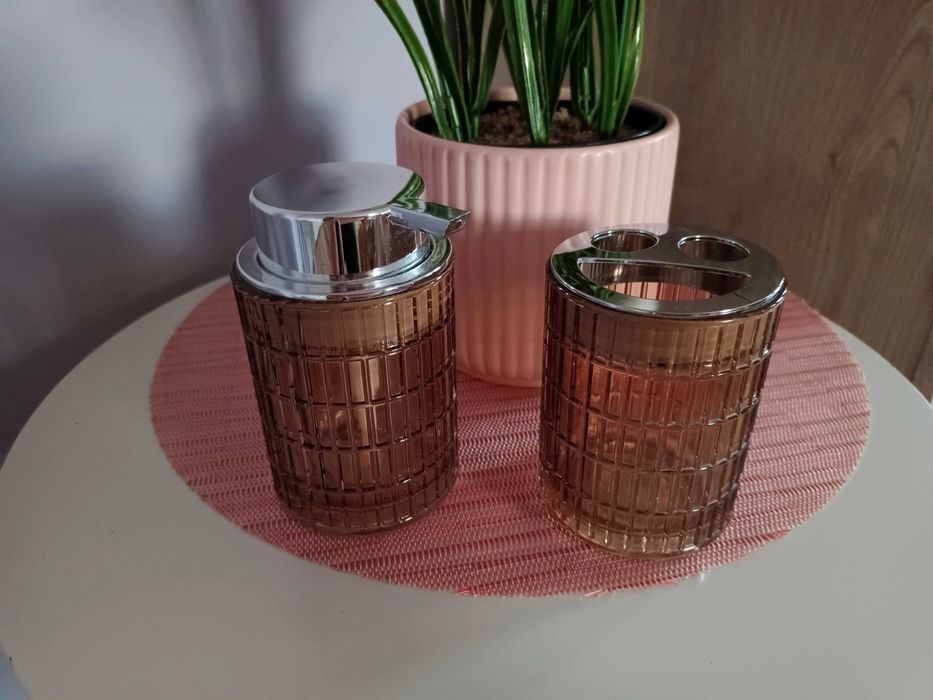 Zestaw łazienkowy szklany Home&You stan idealny. Piękny efekt Glamour