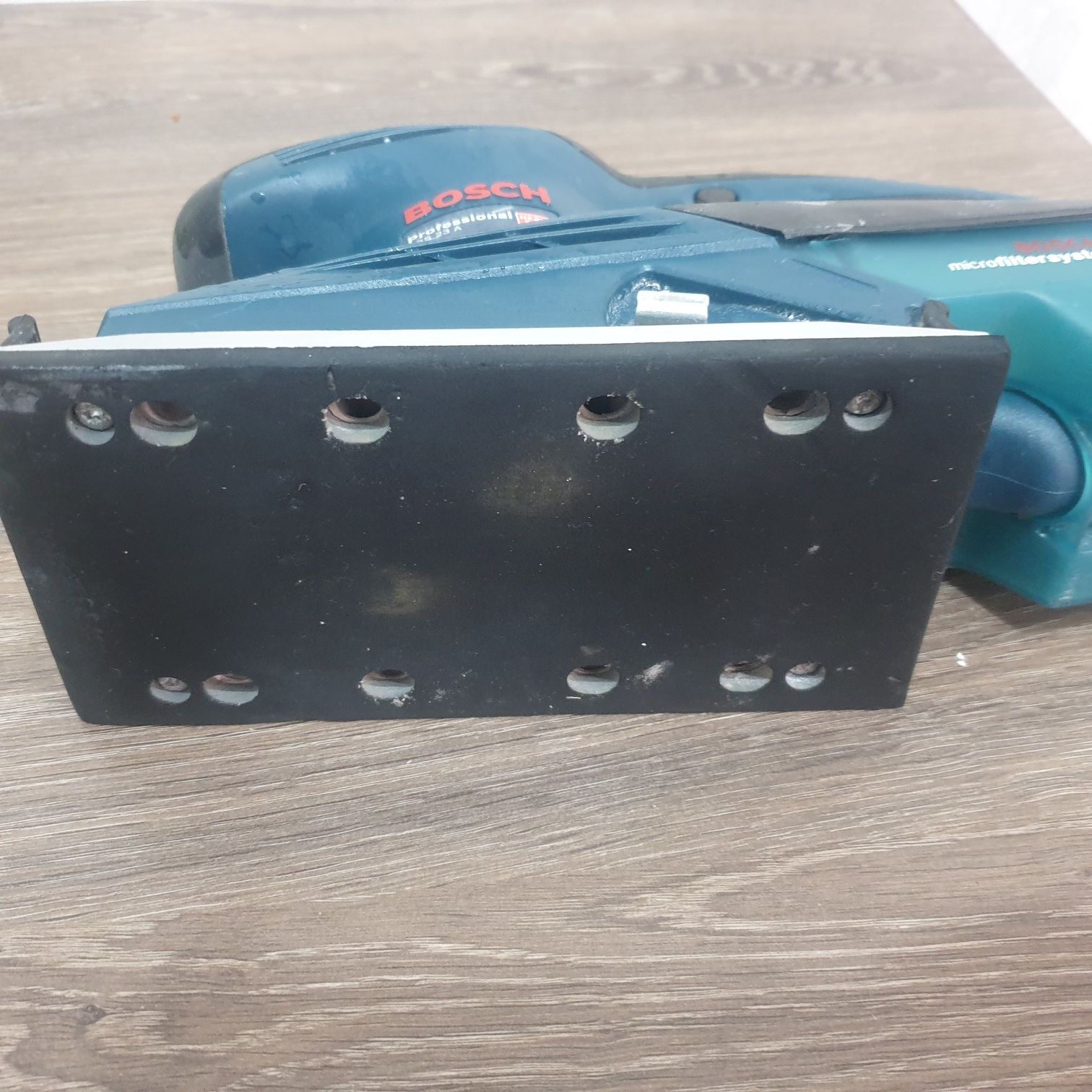 Вібраційна шліфмашина BOSCH GSS 23 A. Made in Malaysia