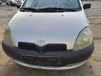 Toyota Yaris 2002r. 1.0 benzyna 50kw/68KM maska 163