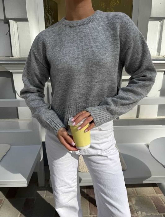 Светрик, дуже м'яка в'язка