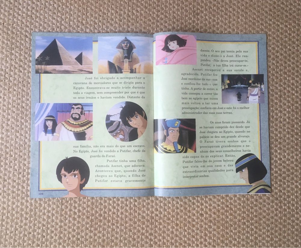 Cassetes VHS, e respetivos livros da Historias da Bíblia como NOVO