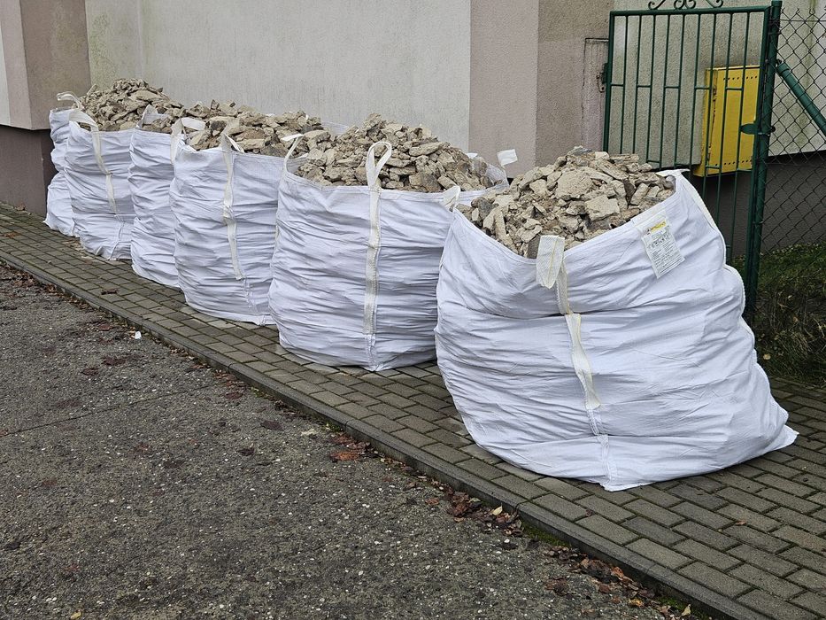 Oddam gruz betnowy z wylewki w mieszkaniu zapakowany w 6 big-bagach