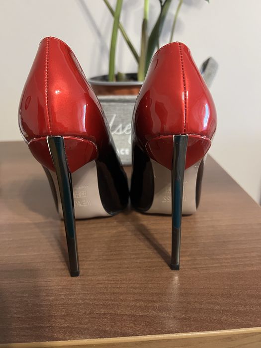 Продам взуття. Нове