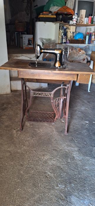 Máquina de costura Husqvarna