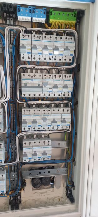 Електрик, монтажні роботи під ключ