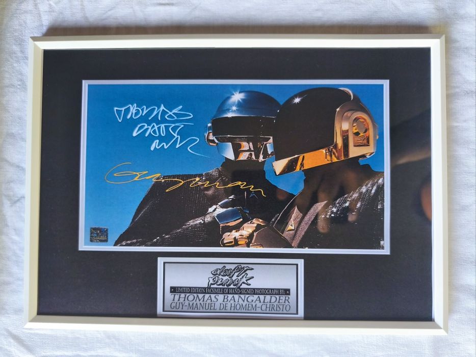 Moldura Band Daft Punk com Autógrafos (A4)