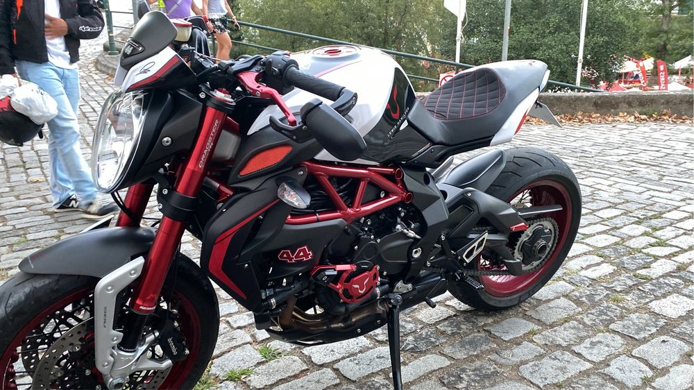 MV Agusta 800 Dragester RR "LH44"  Lewis Hamilton