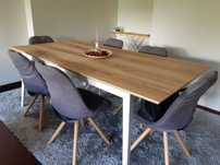 Mesa sala de jantar em madeira, como nova!