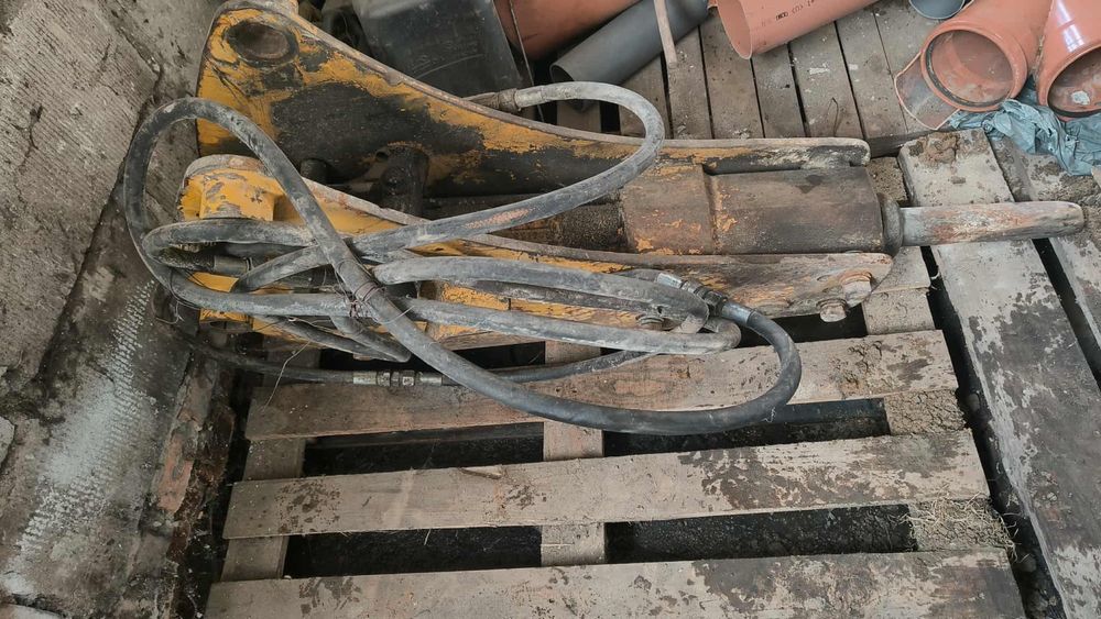 Młot wyburzeniowy do koparki JCB typ 260Mk2