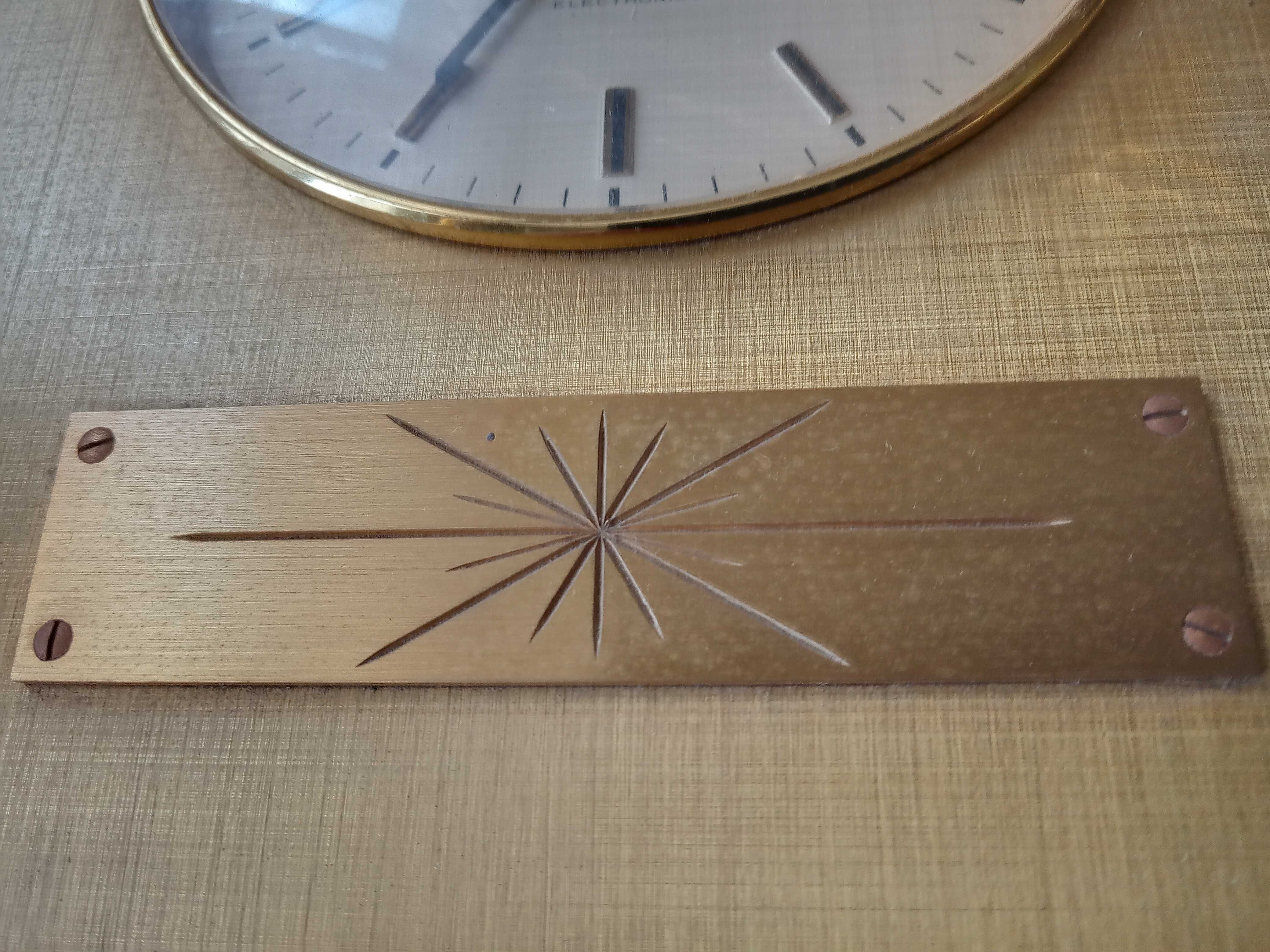 Zegar Angelus kominkowy stołowy mosiężny złoty 22 cm