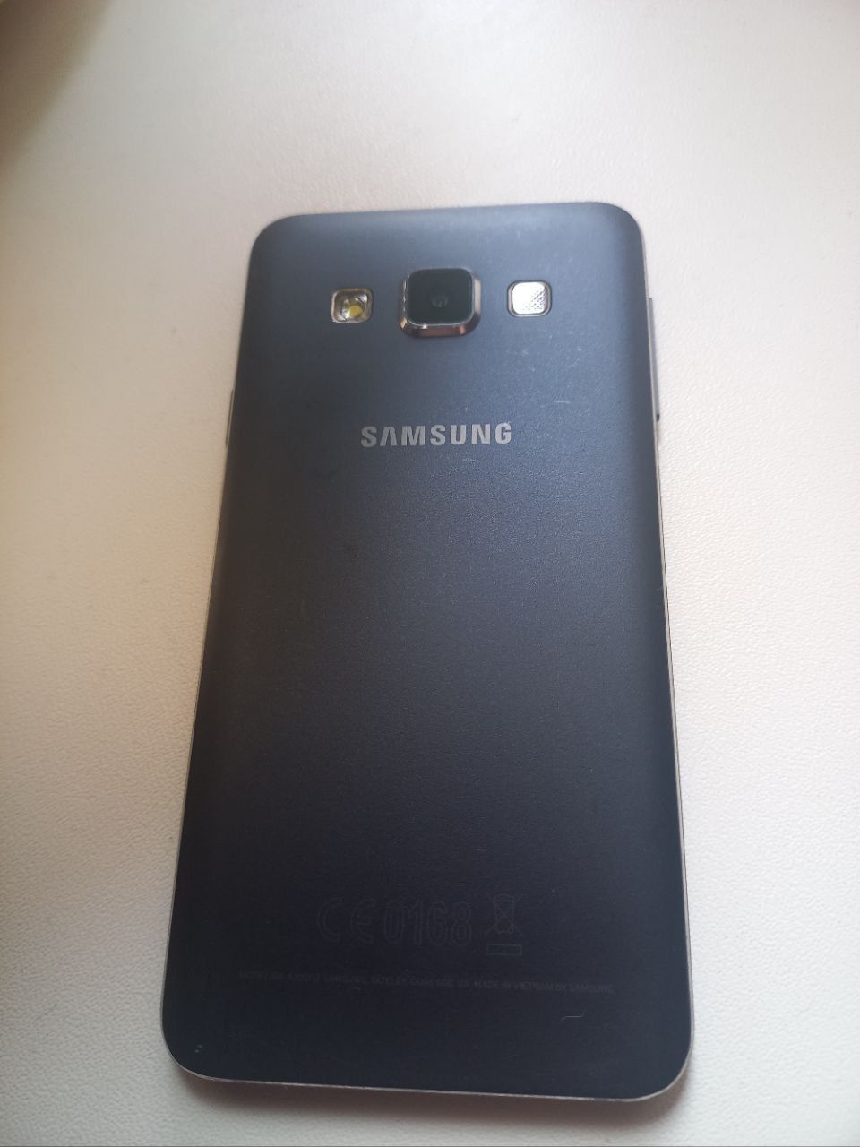 Samsung galaxy a3 [SM-A300FU]