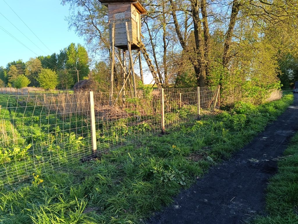 Oogrodzenia tymczasowe  słupek drewniany betonowy