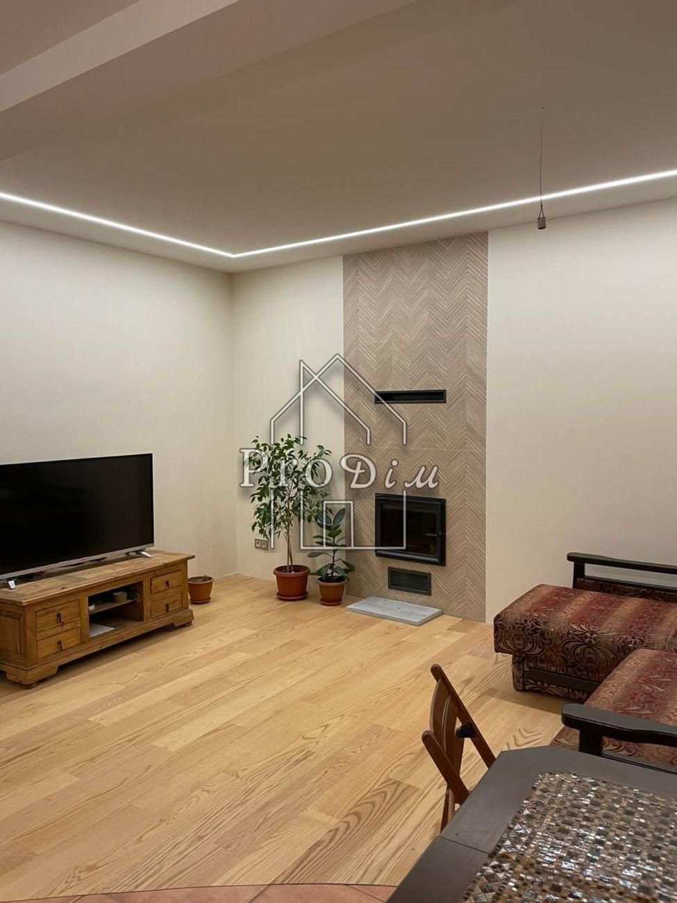 Продаж 4к квартири 210 м2 вул.Тарасівська, Центр, Царський будинок