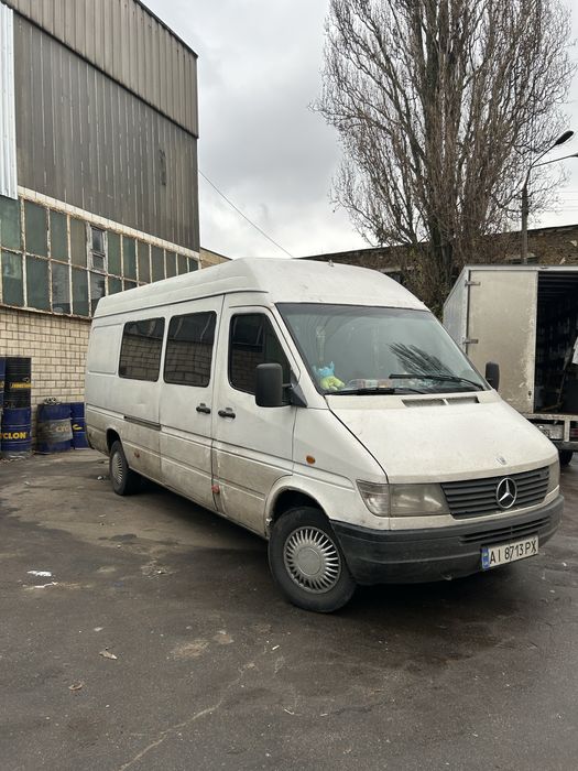 Продам свого буса  Легковий Пасажир 8+1 2.9 Турбо Дизель без торгу