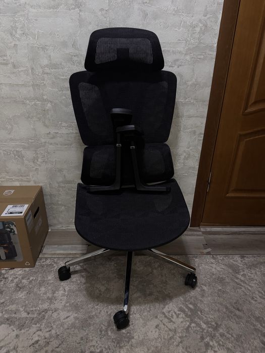 Крісло офісне Mark Adler