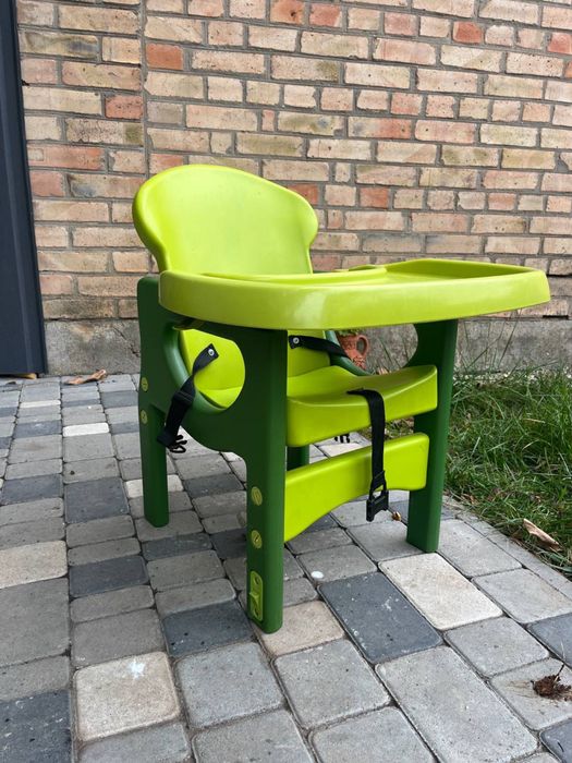 Стільчик для годування