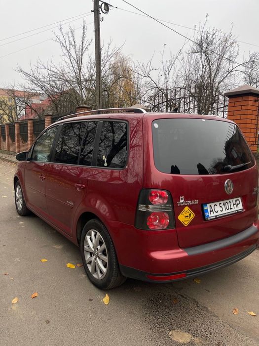 Фольцваген тоуран 1.9,не фарбований