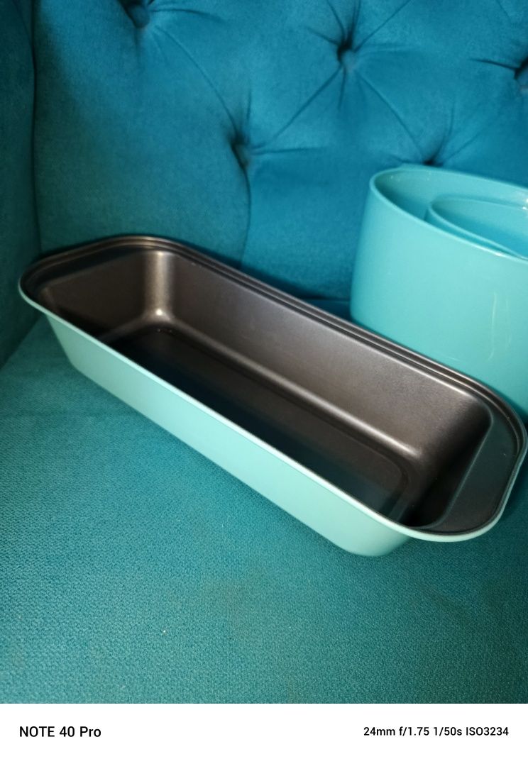 Miski 2 szt  20 cm 13 cm plastikowe z uchwytem i lejki gratis foremka