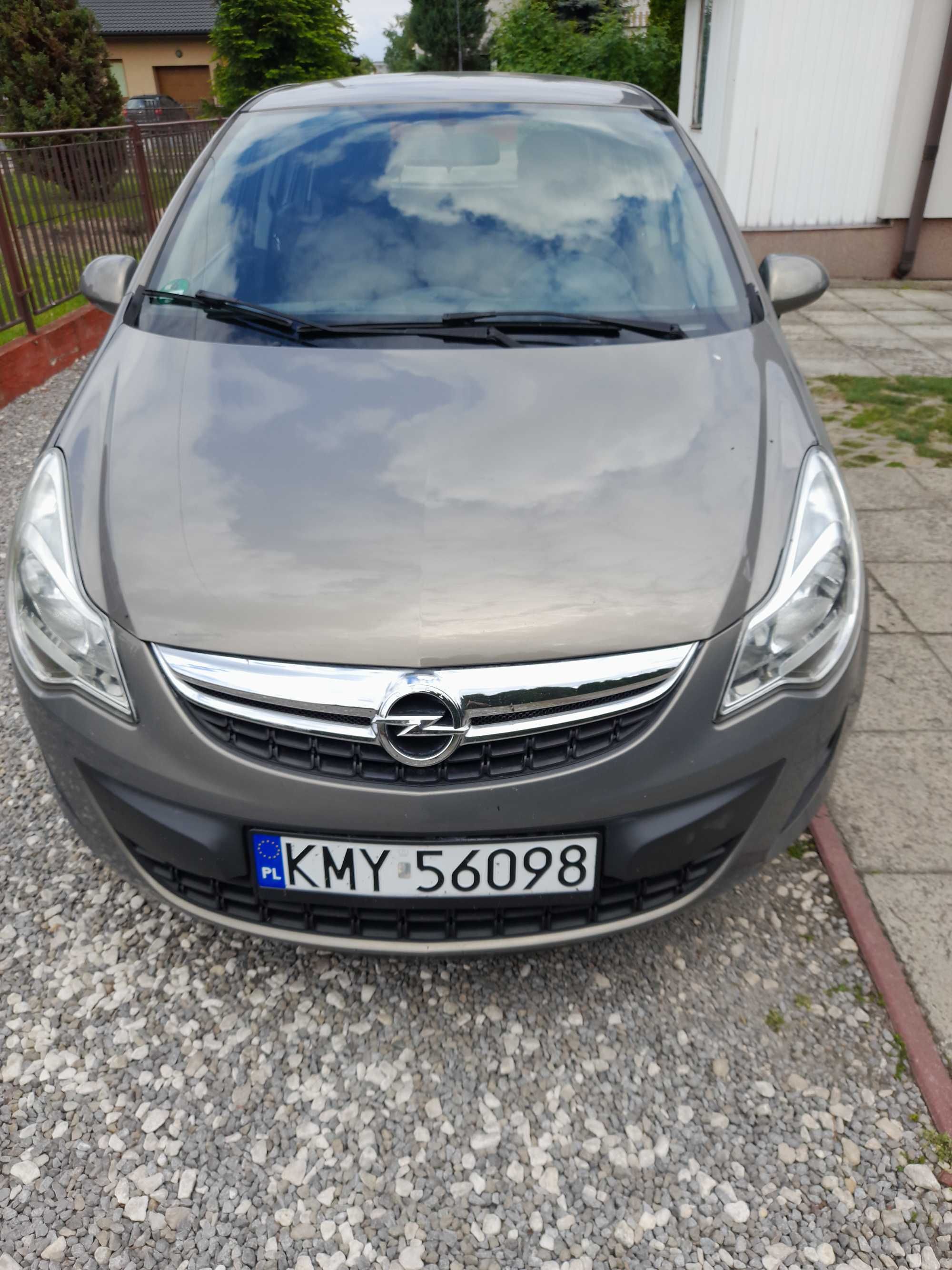 Sprzedam Opel Corsa 1.4 benzyna 2013r.