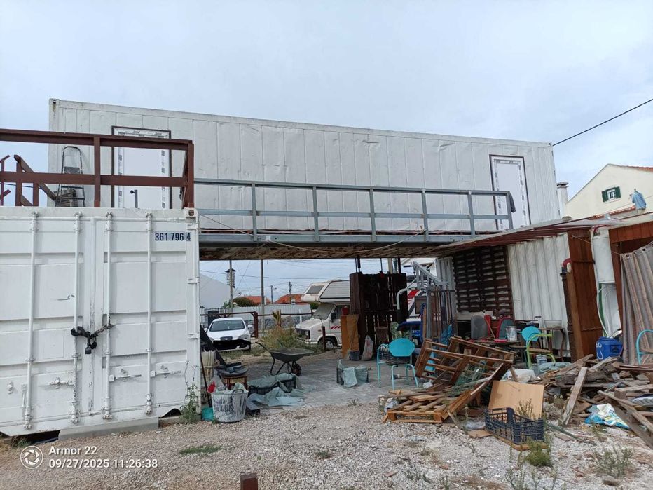 Casa / Oficina em contentores maritimos