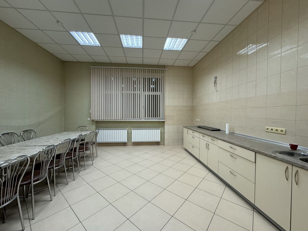 Вишгородська 45/2 Оренда Приміщення 440м2 Фасад Без%