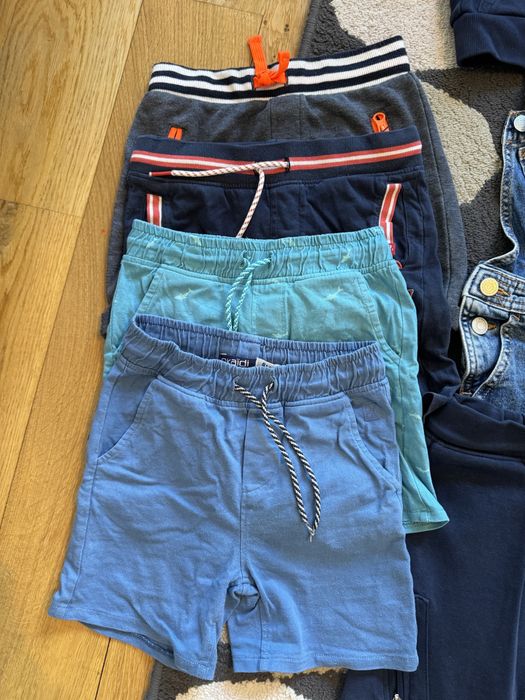 Ubrania dla chłopca 4-5 lat