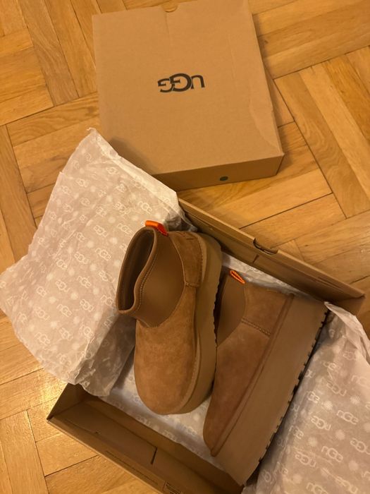 Sprzedam UGG nowe