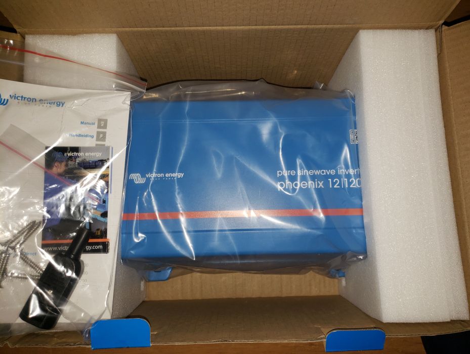 Інвертор Victron Phoenix VE.Direct 12V 220V 1200VA, резервне живлення