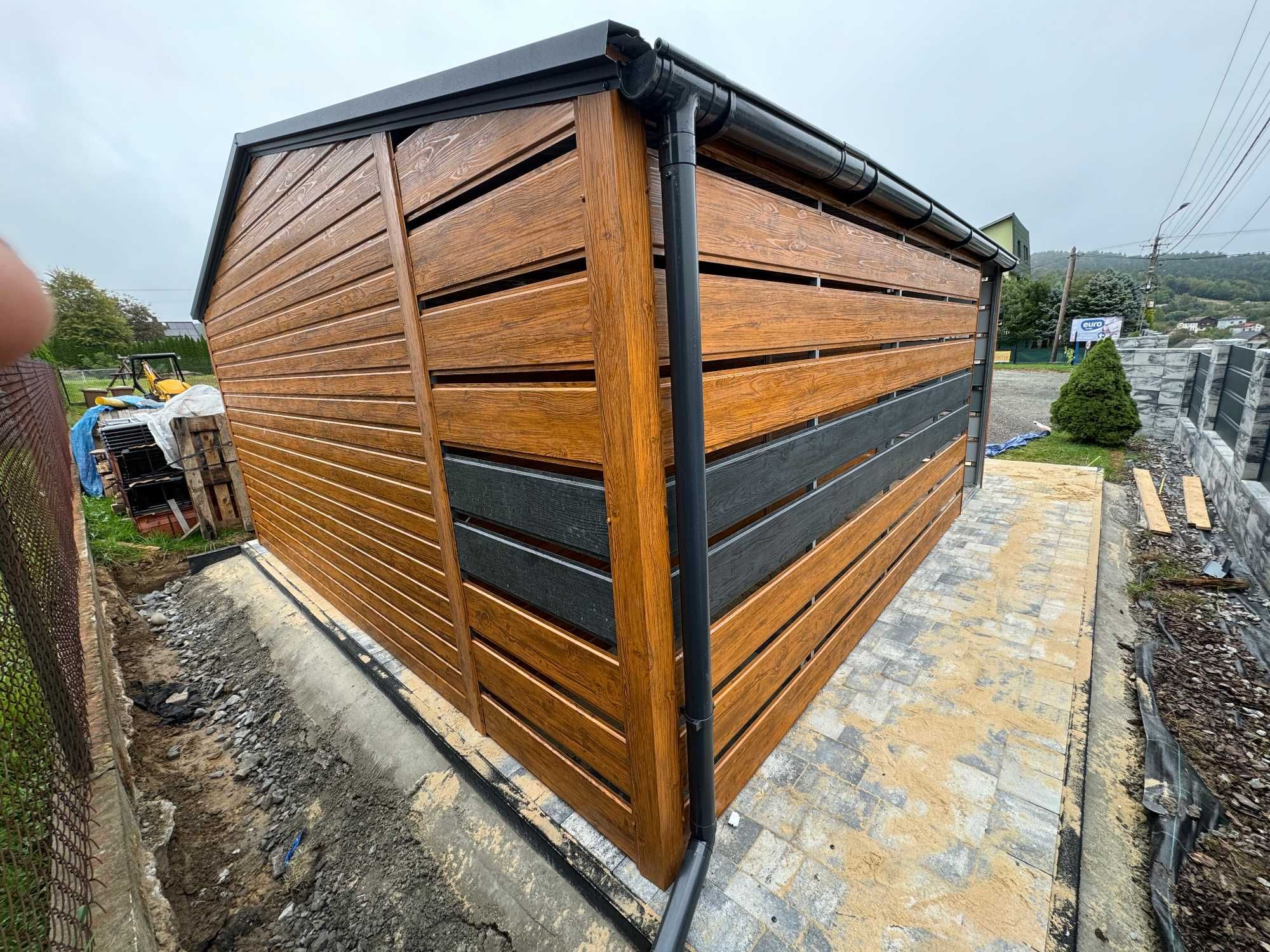 Garaż blaszany 5x6m dwuspadowy, złoty dąb + sosna/grafit, profil ocynk