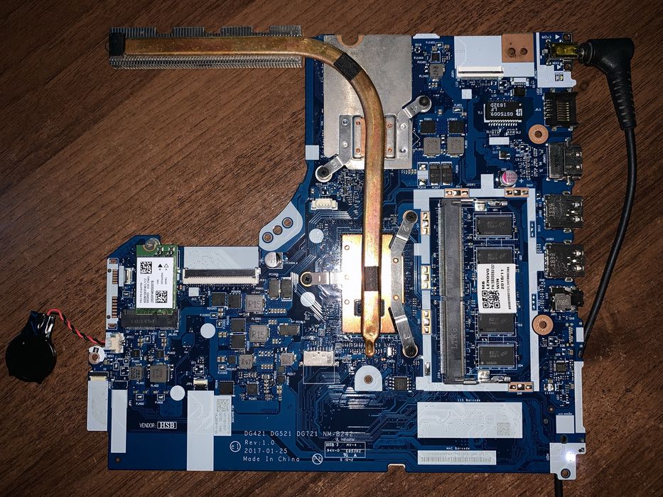 Lenovo 330-15ikb i3-7020 mx110 під ремонт матплата