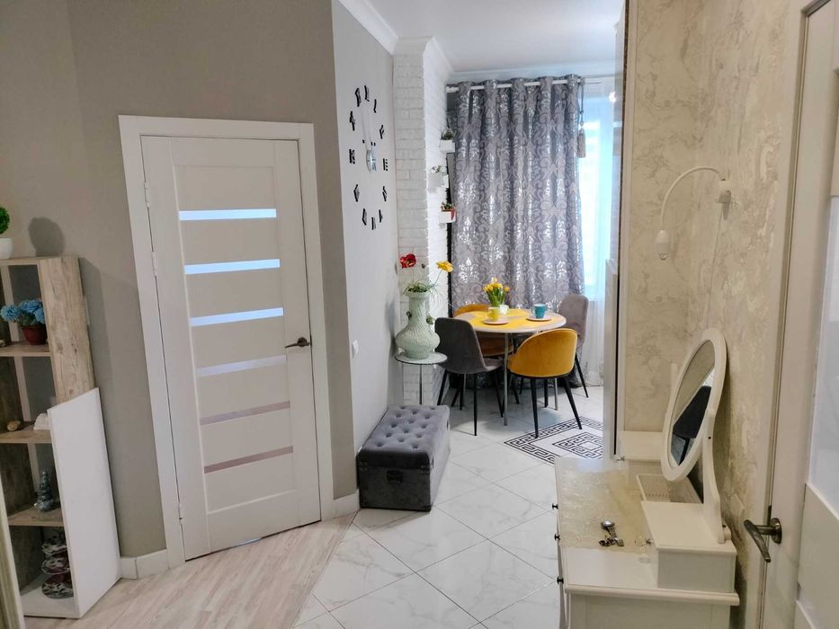 Каманина/Аркадия 1к кв-ра 2эт кухня-студия и спальня вид частный секто