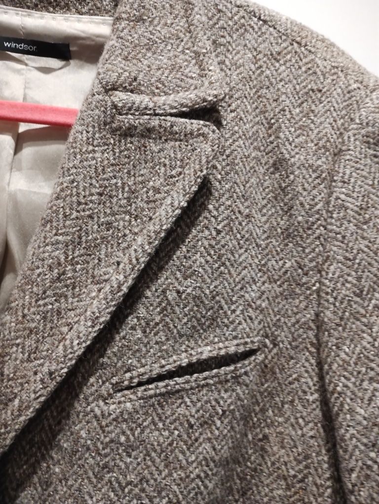 Wełniano-jedwabny żakiet damski plus size.