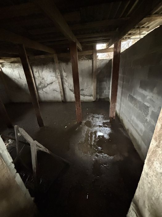 р Будинок з ділянкою 20 соток, можливість озера, укріплений фундамент