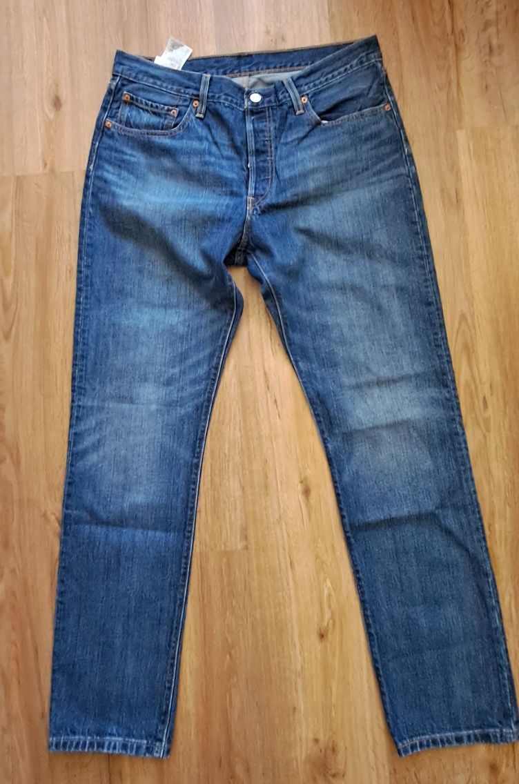Levis 501 novas sem etiqueta.