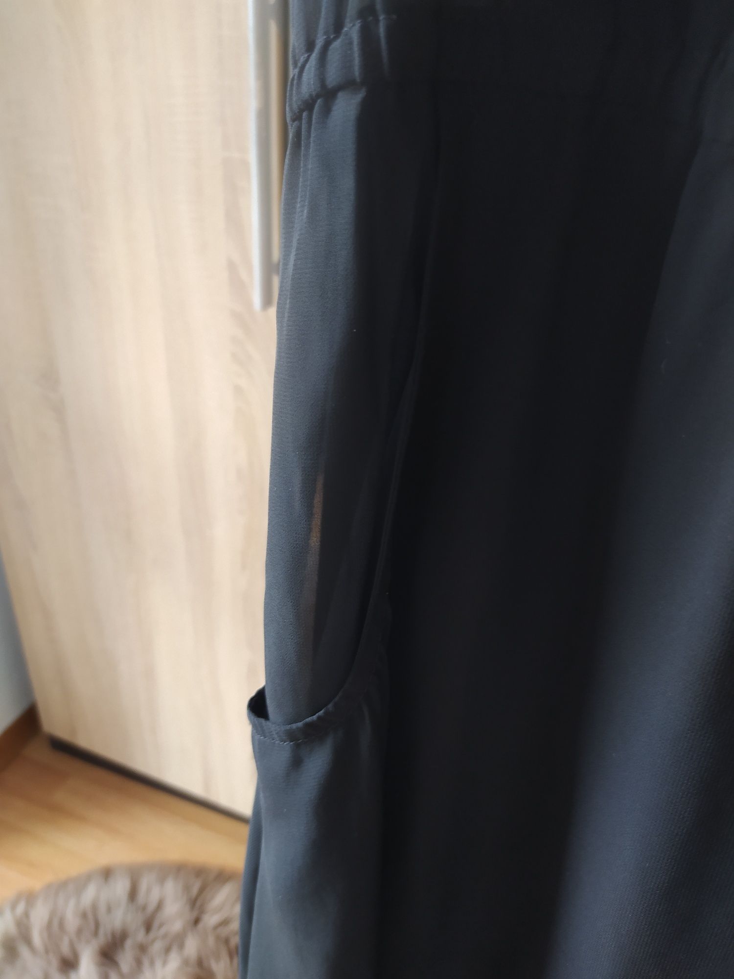 Czarna sukienka (luźna) z kieszeniami