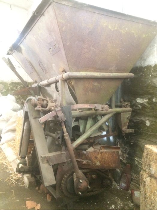 Розкидач мінеральних добрив