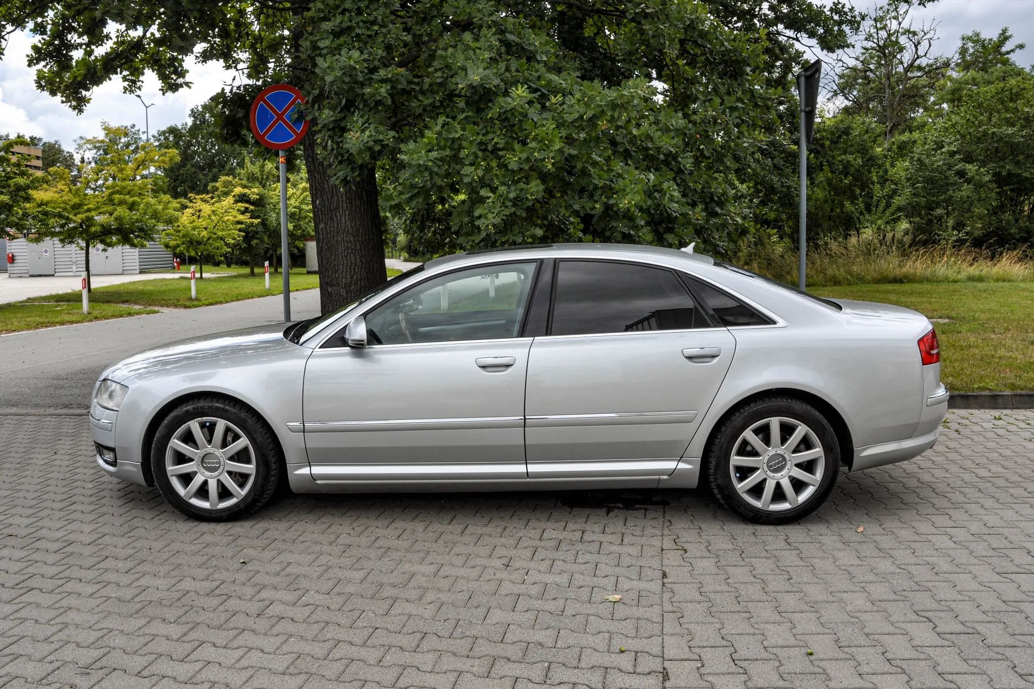 Audi A8 4,2TDI (326KM) Quattro Lift 2009r. Bezwypadkowy