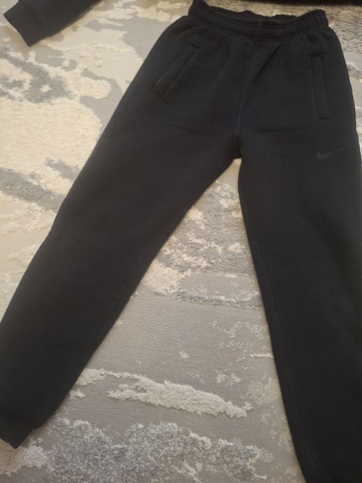 Утеплений спортивний костюм для хлопчика.