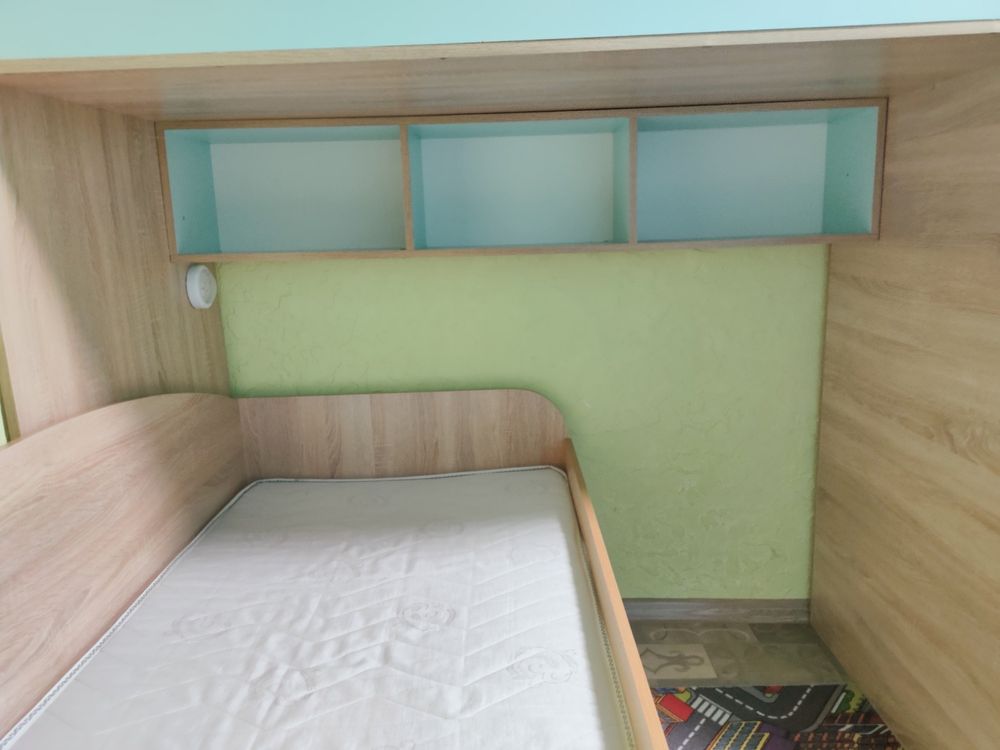 Детская кровать двухъярусная с шкафом