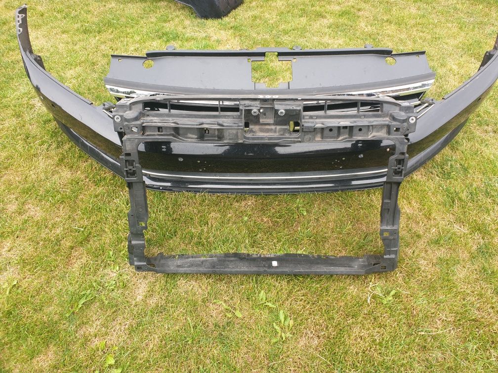 Passat b8 3G0 zderzak pas przedni grill