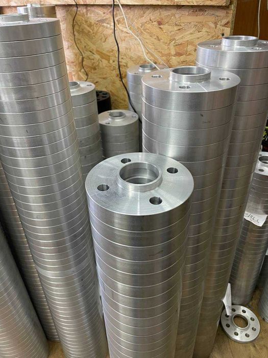 Проставки для расширения сквозные и адаптеры под болты и шпильки