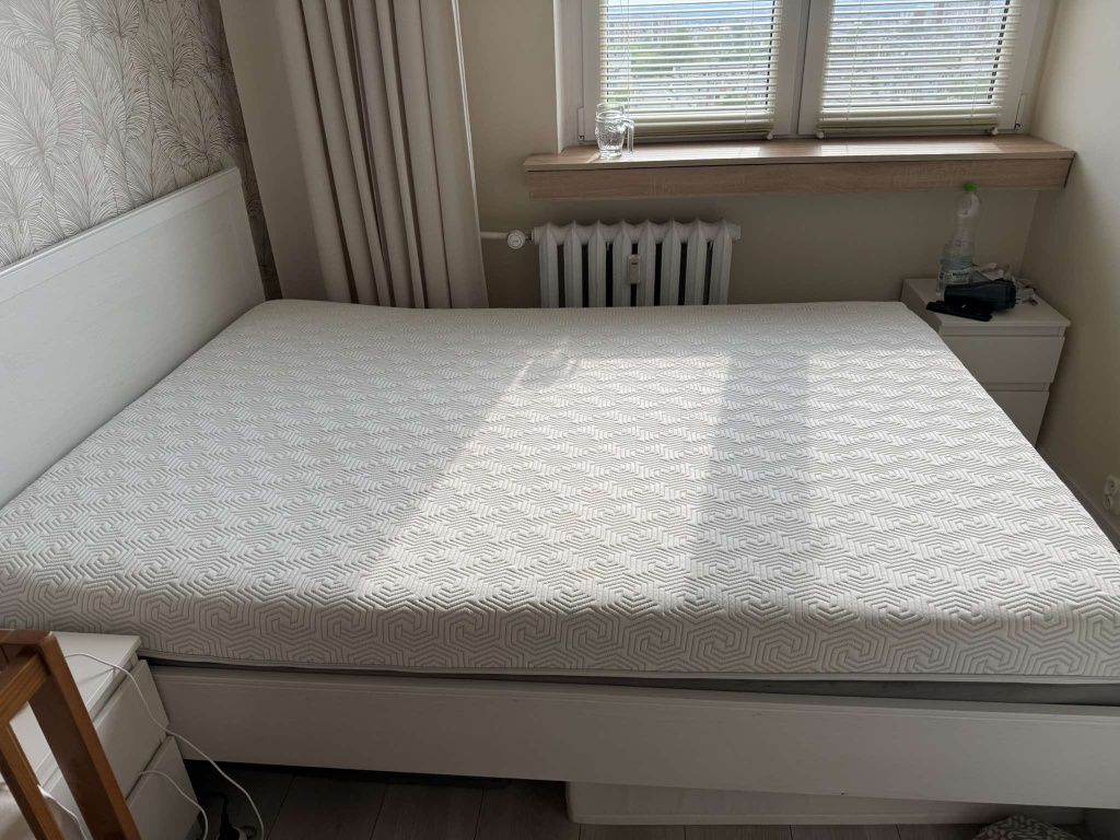 Materac Bultex 200x140 jak nowy