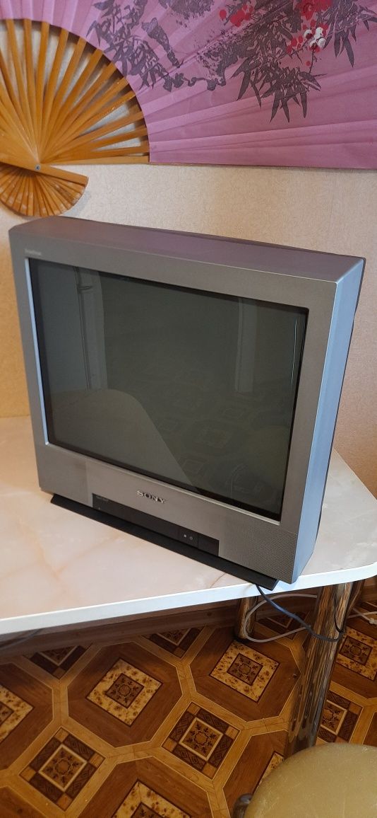Телевизор SONY. KV-21FT2K
