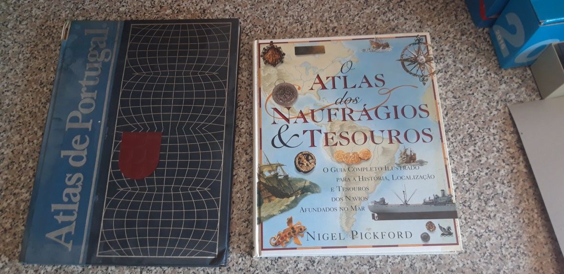 Conjunto de 2 Livros Atlas