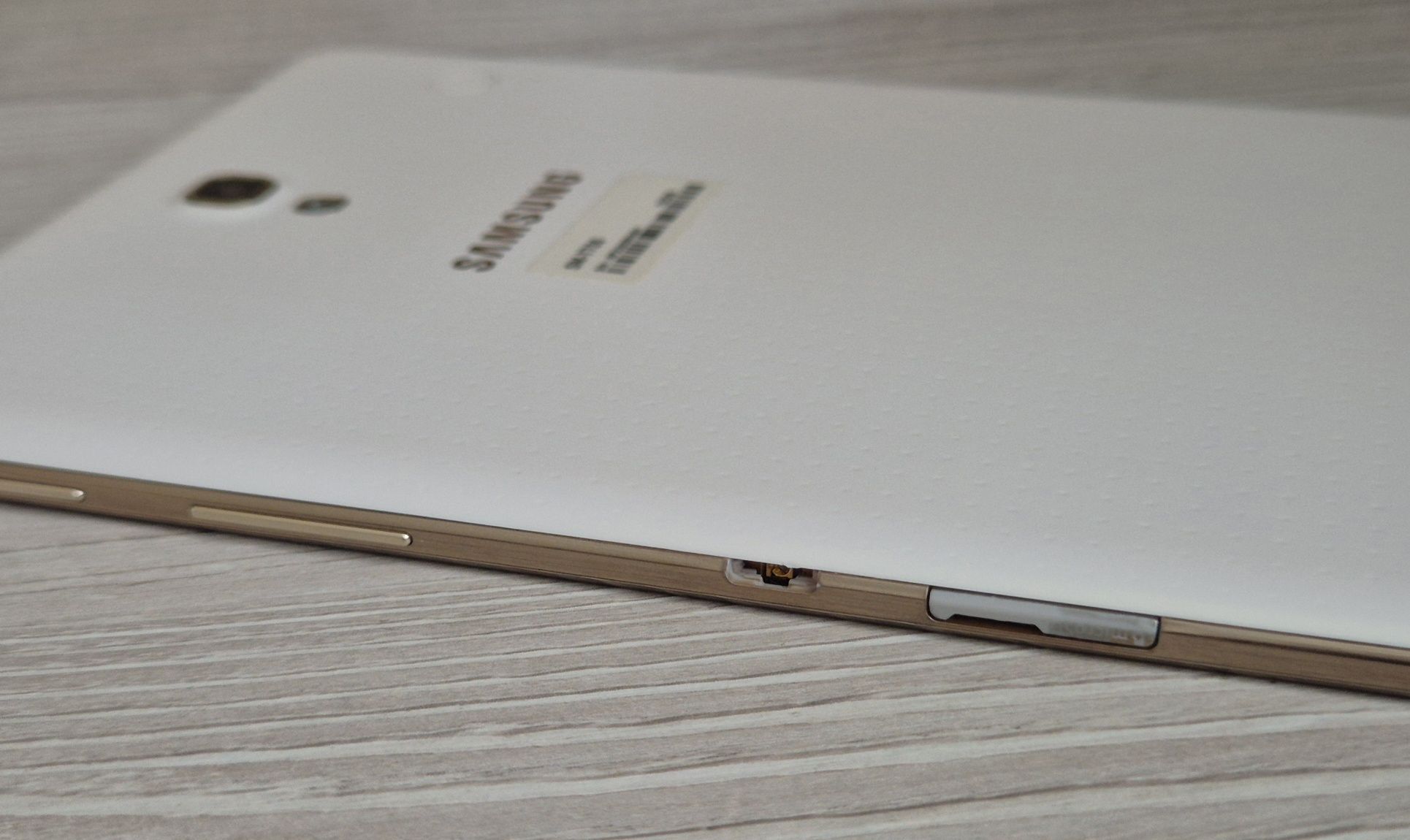 Планшет Samsung SM-T700 (Galaxy Tab S 8,4")
